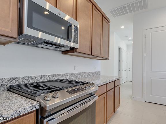 5th image of 458 W Golden Aspen Dr