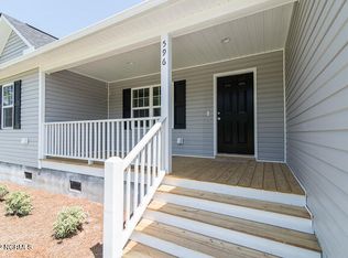1110 Twin Lakes Dr, Southport, NC 28461