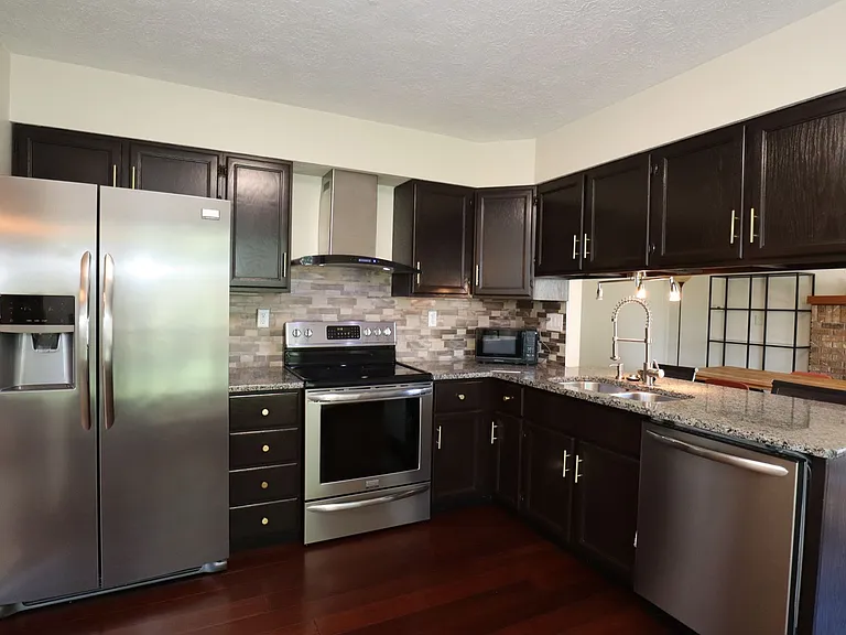 415 Winesap Dr — Photo 4