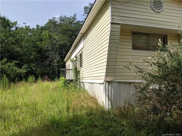 741 Chimney Rock Rd, Mill Spring, NC 28756