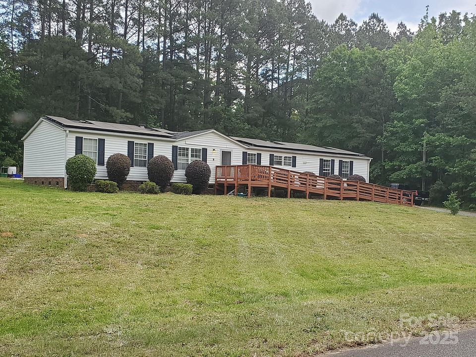 2nd image of 8813 Summerhill Dr