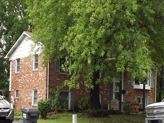3rd image of 4309 Evergreen Dr