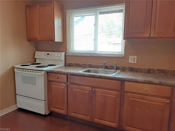 3rd image of 24625 Clareshire Dr APT 202