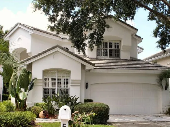 5419 Avenal Dr, Lutz, FL 33558