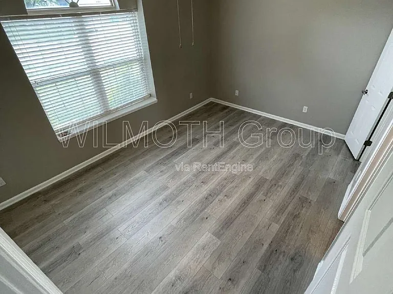 11212 Boston Way — Photo 8