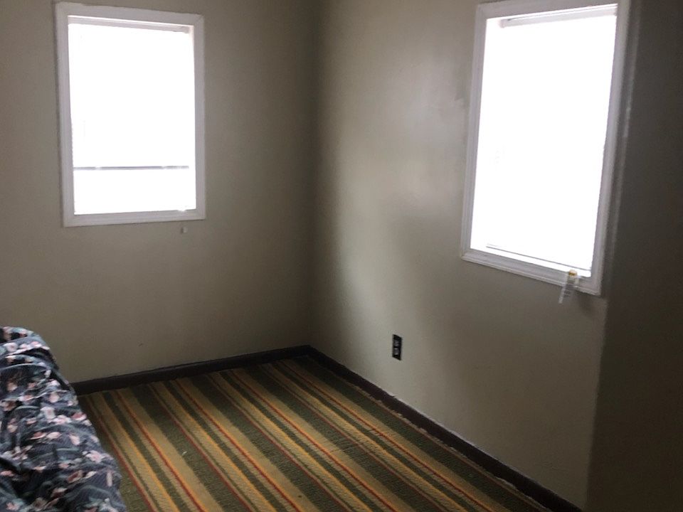 2nd image of 744 N Elm St