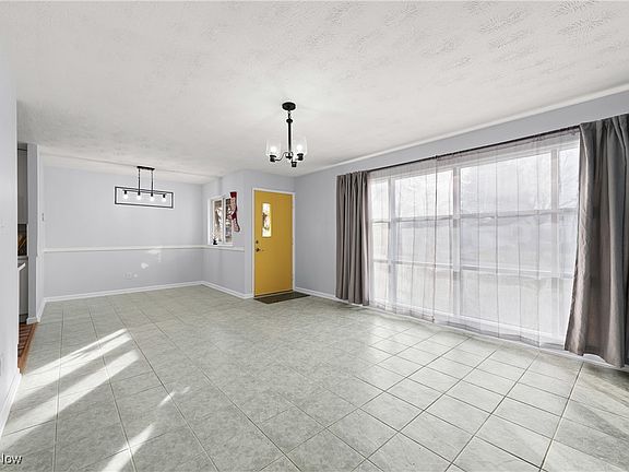 5th image of 10120 Manorford Dr