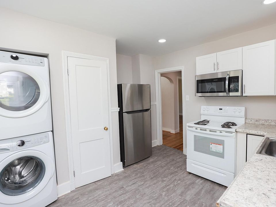 1st image of 1427 Willis St