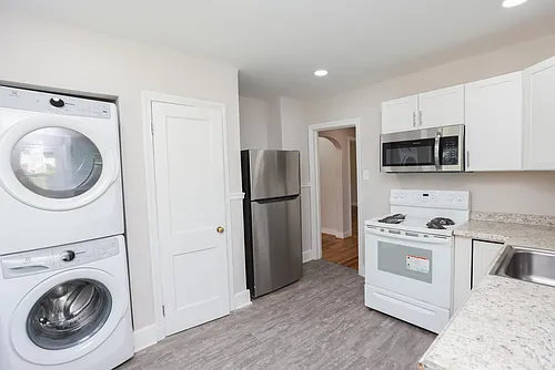 1427 Willis St Photo 1