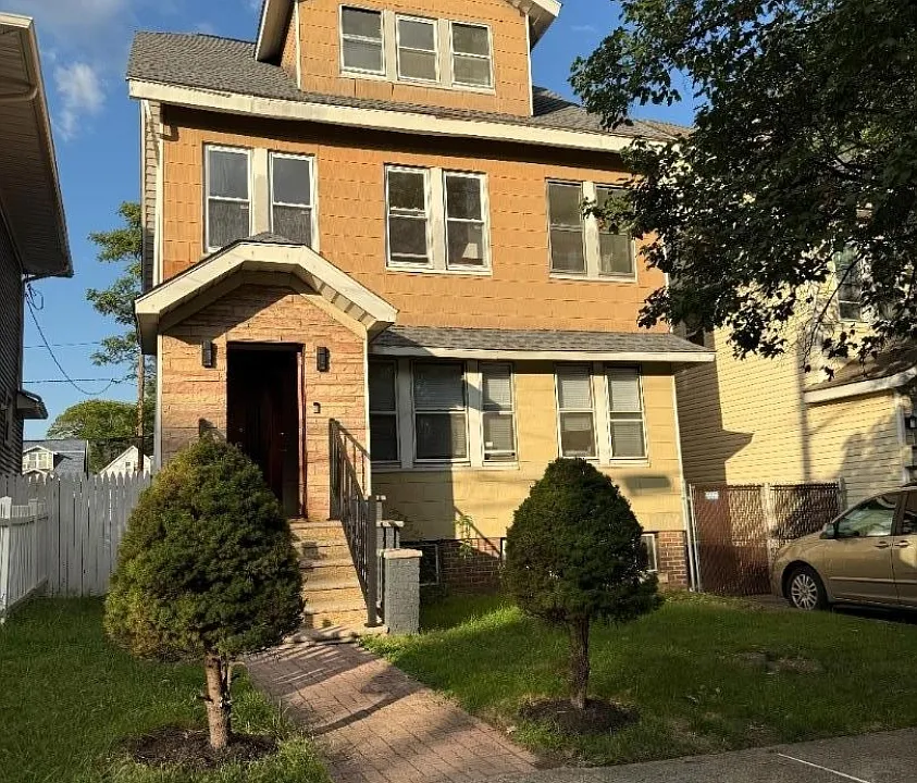 125 Weequahic Ave