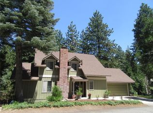 1902 Oakleaf Ct, Running Springs, CA 92382