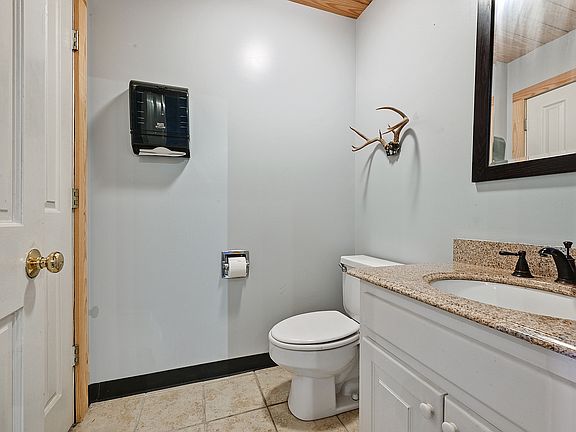 4th image of 4528 Bennington Ave Suite 300-C