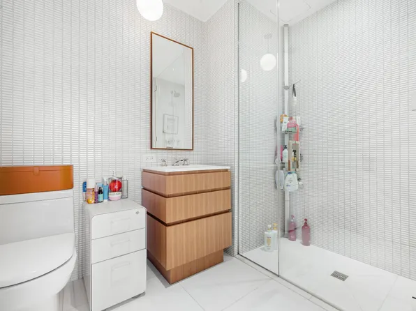 15 Renwick Street image 18 of 27