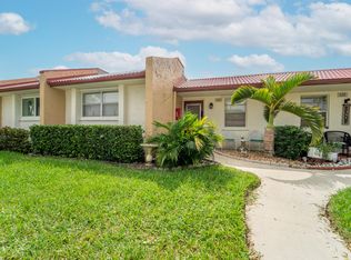 122 Lake Barbara Dr, West Palm Beach, FL 33411