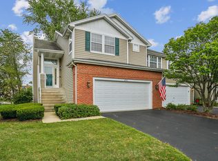 6661 Snug Harbor Dr, Willowbrook, IL 60527