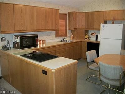 4th image of 30115 Crestview Dr