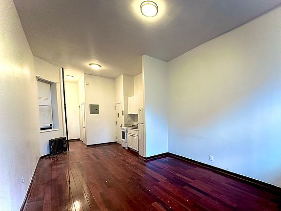 2nd image of 215 Avenue A #1B