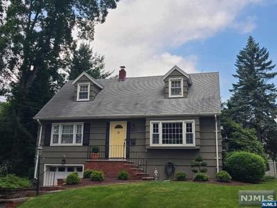 17 Moore Ave, Waldwick, NJ, 07463