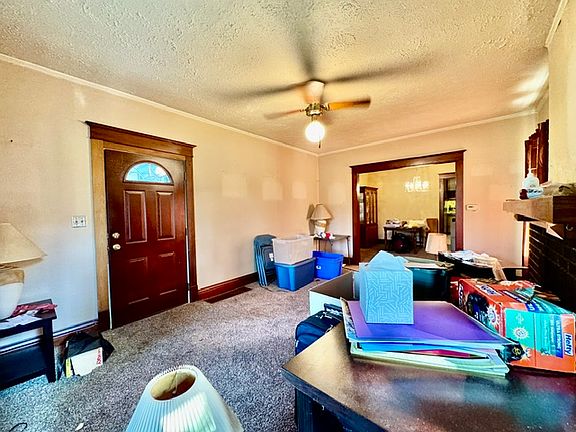 5th image of 1310 W Hillcrest Ave