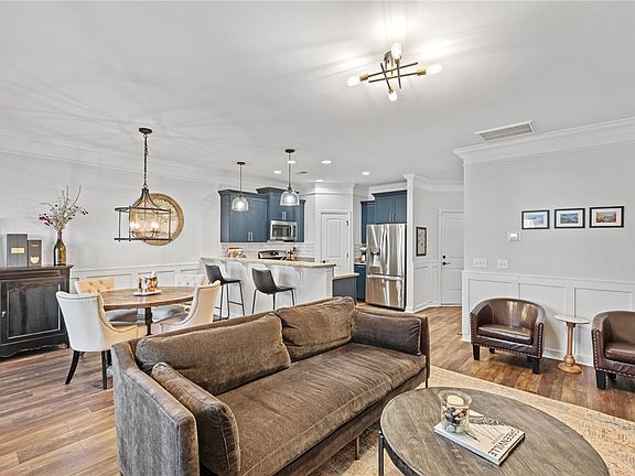 4th image of 118 Pokeberry Way