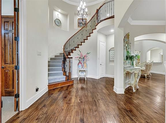 4th image of 10733 Southbury Ln