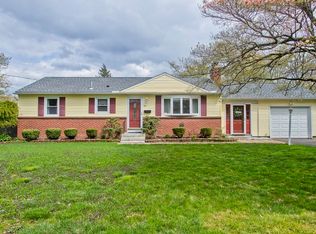 29 Searle Rd, South Hadley, MA 01075