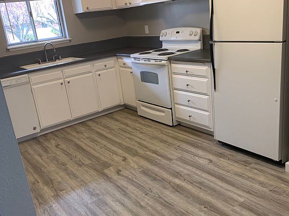 3rd image of 12310 Interlaaken Dr SW APT E