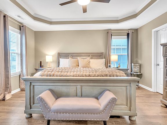 5th image of 5910 Giddings St