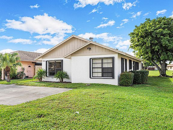 3rd image of 1553 Ferngran Ave