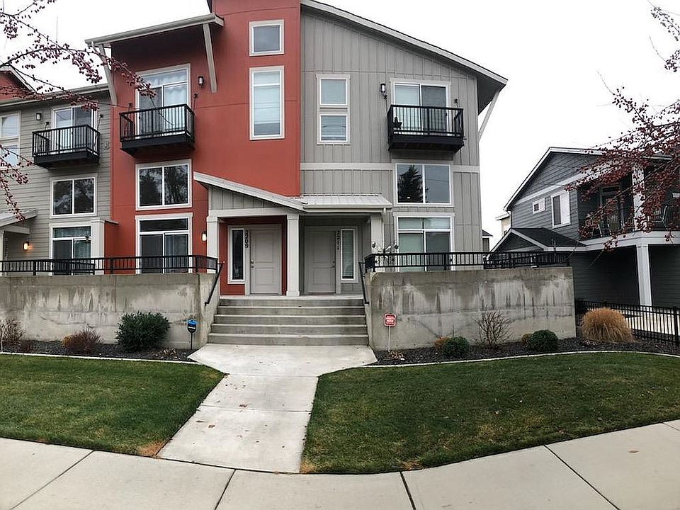 Front of townhouse