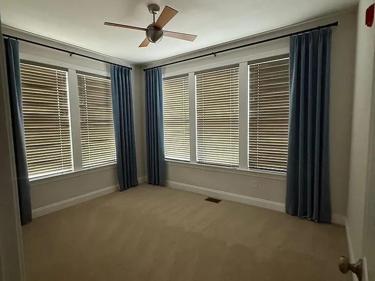 201 Charles Ellis Dr #201 — Photo 6