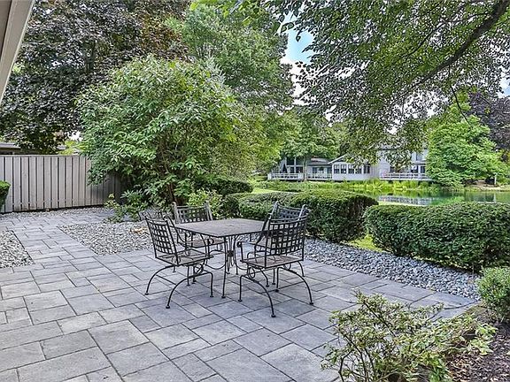 2nd image of 550-13 Willow Cir
