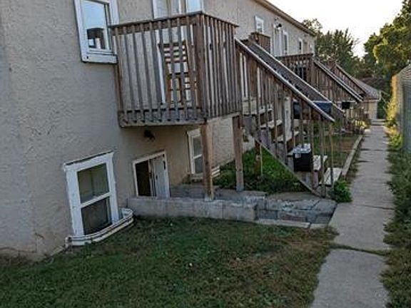 2nd image of 213 N Fairfax Ave Unit 5