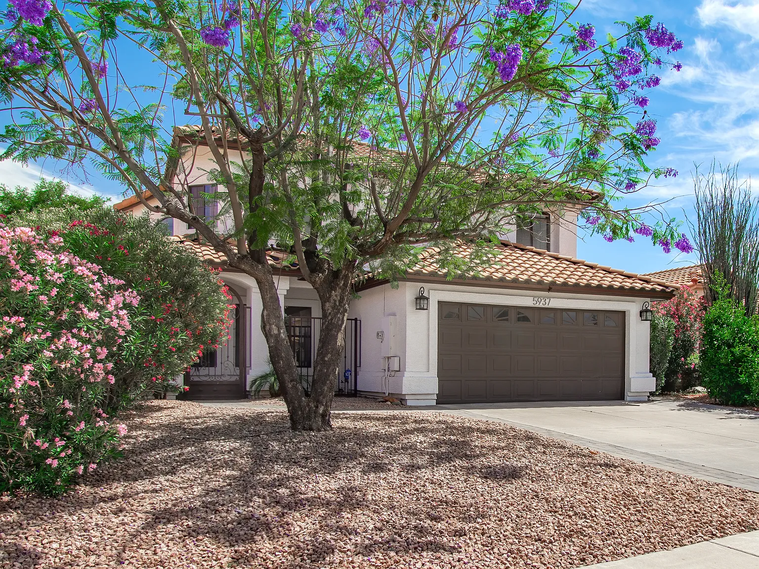 4 bed, 2.5 bath, 2464 sqft, $4,500 — Photo 3