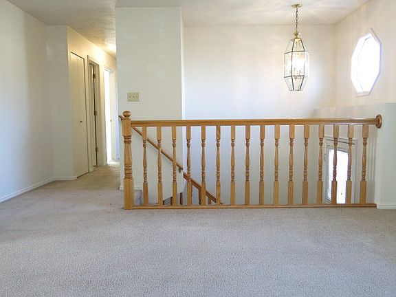 3rd image of 1989 Peggys Ln