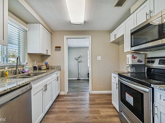 4th image of 4417R Atwater Dr