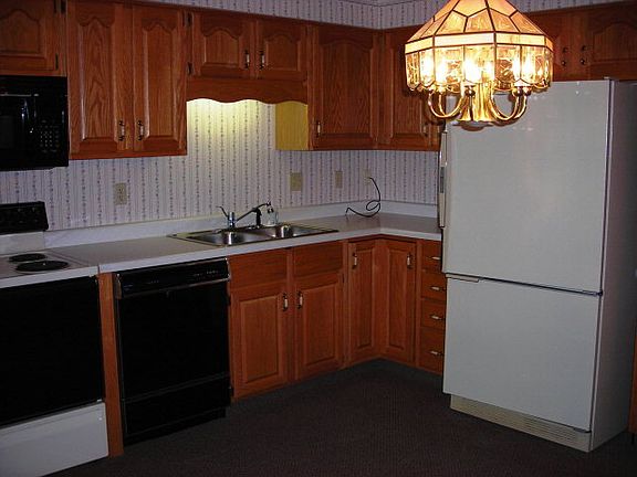 5th image of 870 Avalon Dr