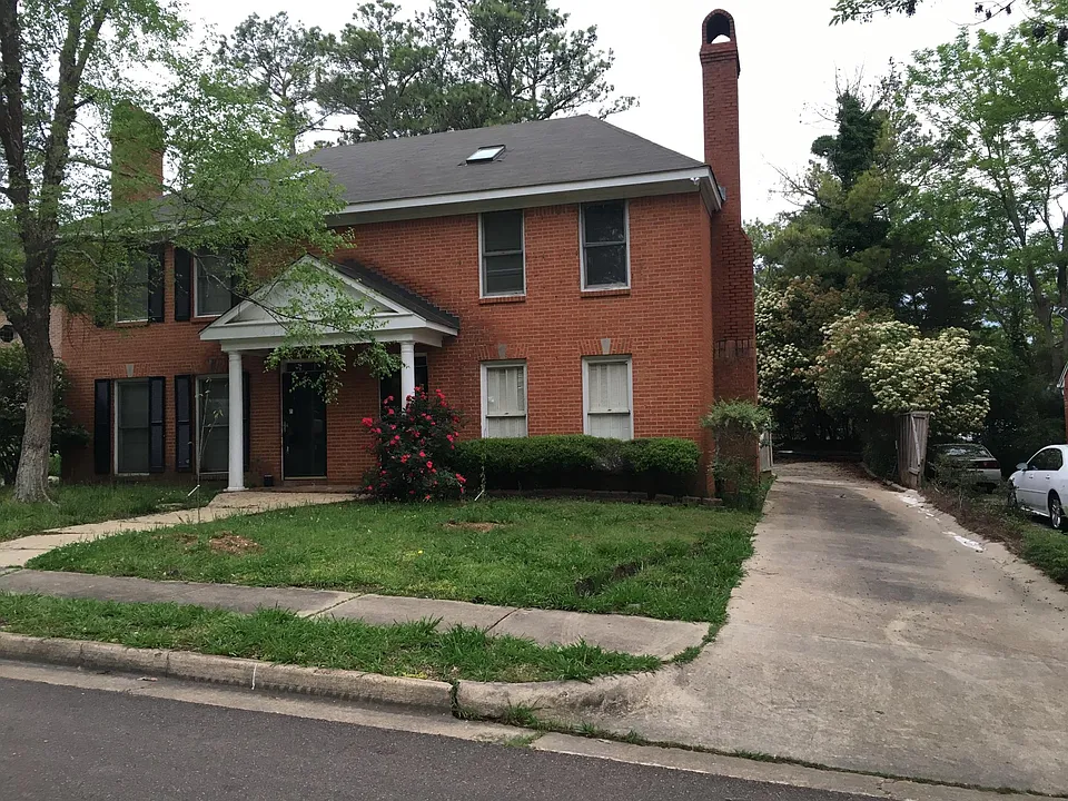 954 Glastonbury Cir #B