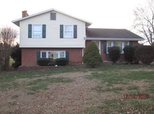 2924 Tully Dr, Roanoke, VA 24019