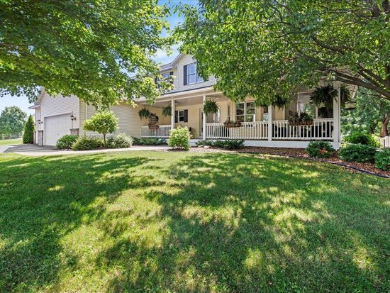 1111 Woods Creek Dr, Delano, MN 55328