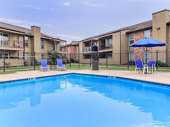 4th image of 10301 Sandpiper Dr #333