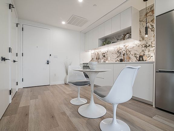 3rd image of 957 Atlantic Ave #706