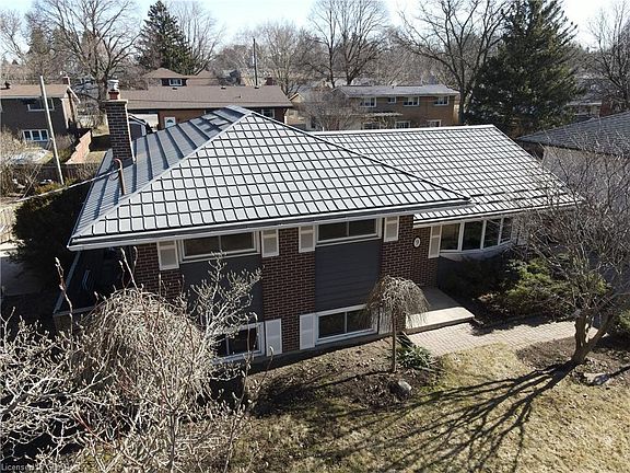 2nd image of 9 Lonsdale Dr