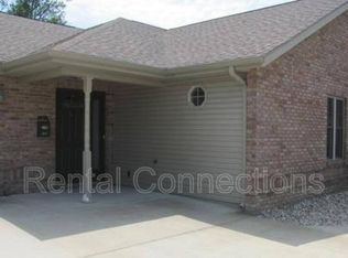 108 S Carbon St APT B, Marion, IL 62959