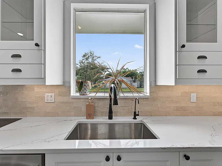 1839 Saint George Dr — Photo 8