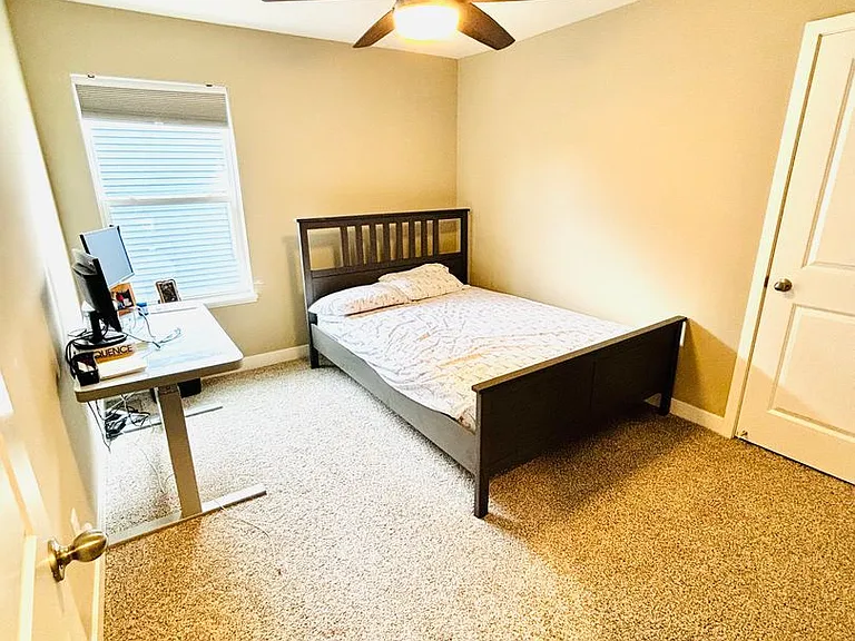 18031 Headwaters Dr — Photo 15