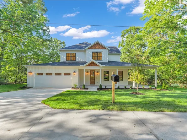 1559 W Cassi Aly, Fayetteville, AR 72701