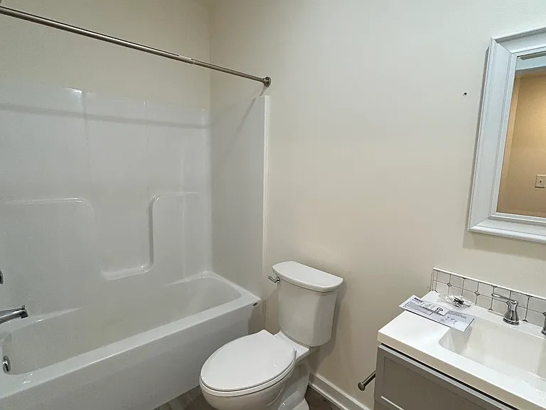 147 N Church St #7 — Photo 5