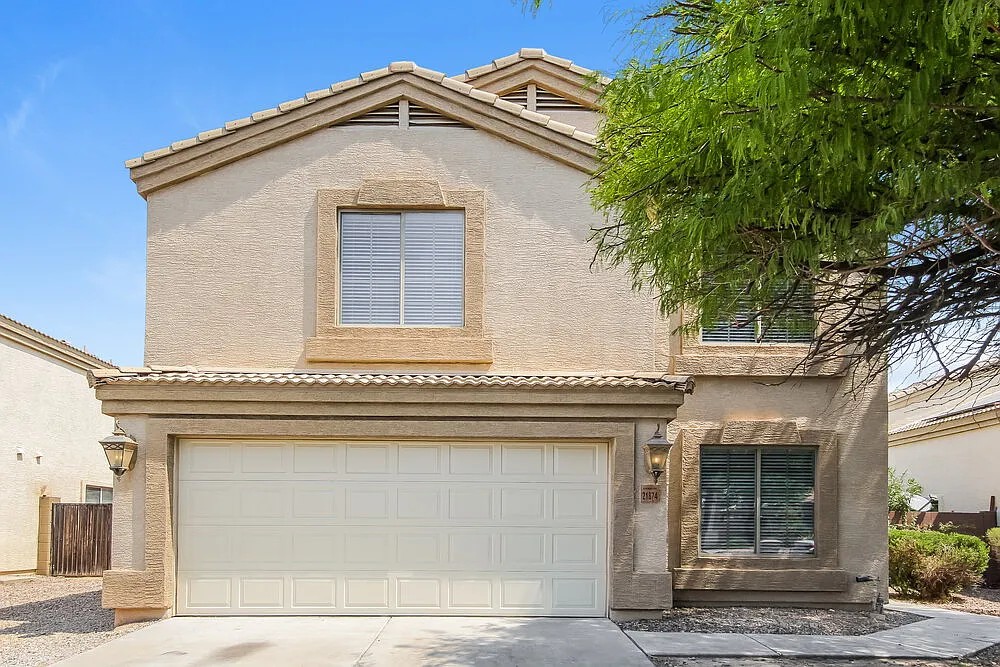 4 bed, 3.0 bath, 2177 sqft, $2,190 — Photo 1