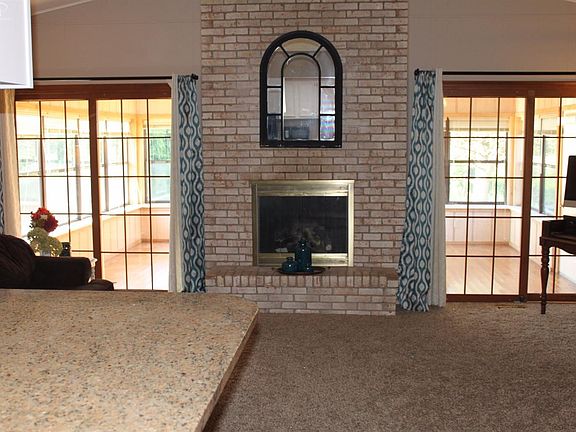 5th image of 479 Boutell Dr